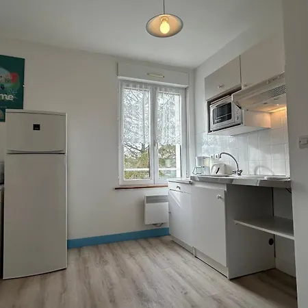 Pommeraie Et Eglantines *