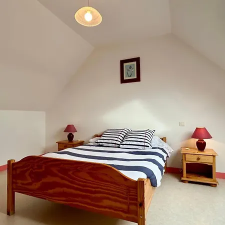 Pommeraie Et Eglantines *